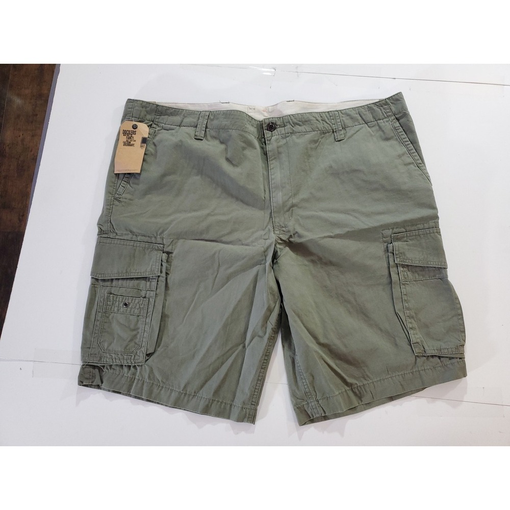 Dockers Men's Size 44 Olive Green Cargo Utility Shorts Relaxed Fit‎ NWT